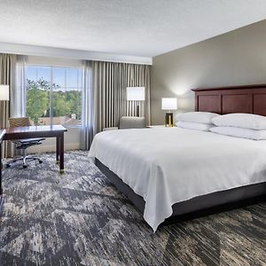Club level Guest room 1 King
